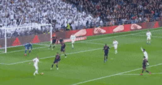 费城内线强势统治篮下（费城内线霸气掌控禁区）