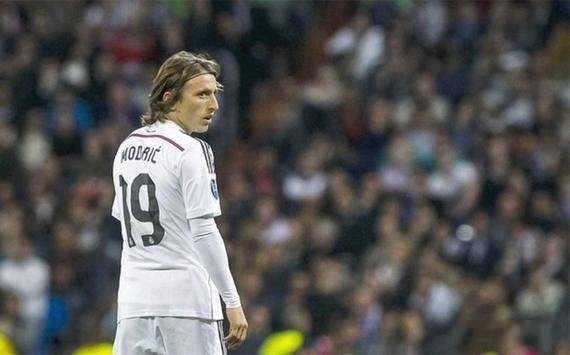 李嗣镕：赛季结束前迎来中超首秀，感谢支持，我们下赛季见（李嗣镕赛季末完成中超首秀：感谢支持，下赛季再见）