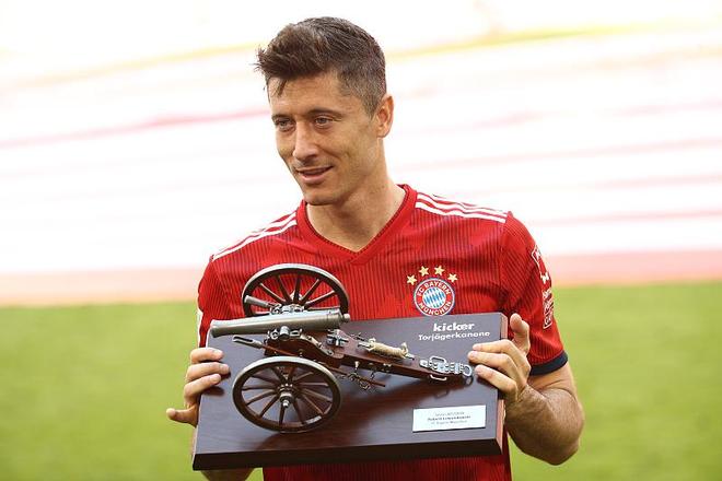 姆巴佩本赛季各项赛事已打入7粒点球，为五大联赛球员最多（姆巴佩本季各项赛事罚进7粒点球，领跑五大联赛球员）