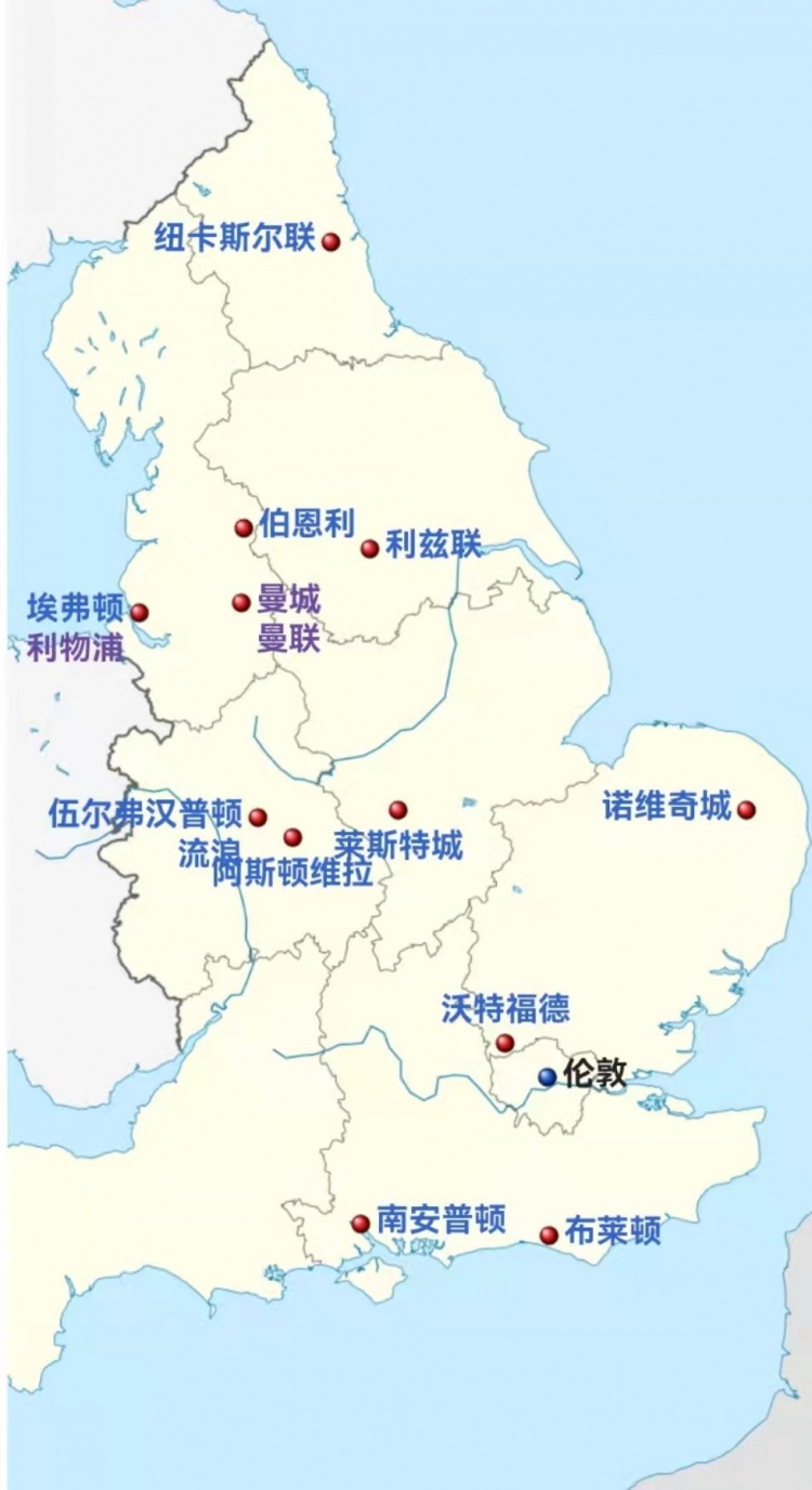 港队主场战新加坡，新加坡球员伤退时担架工作人员忍不住庆祝（港队主场迎战新加坡，新加坡球员伤退之际担架员忍不住欢呼）